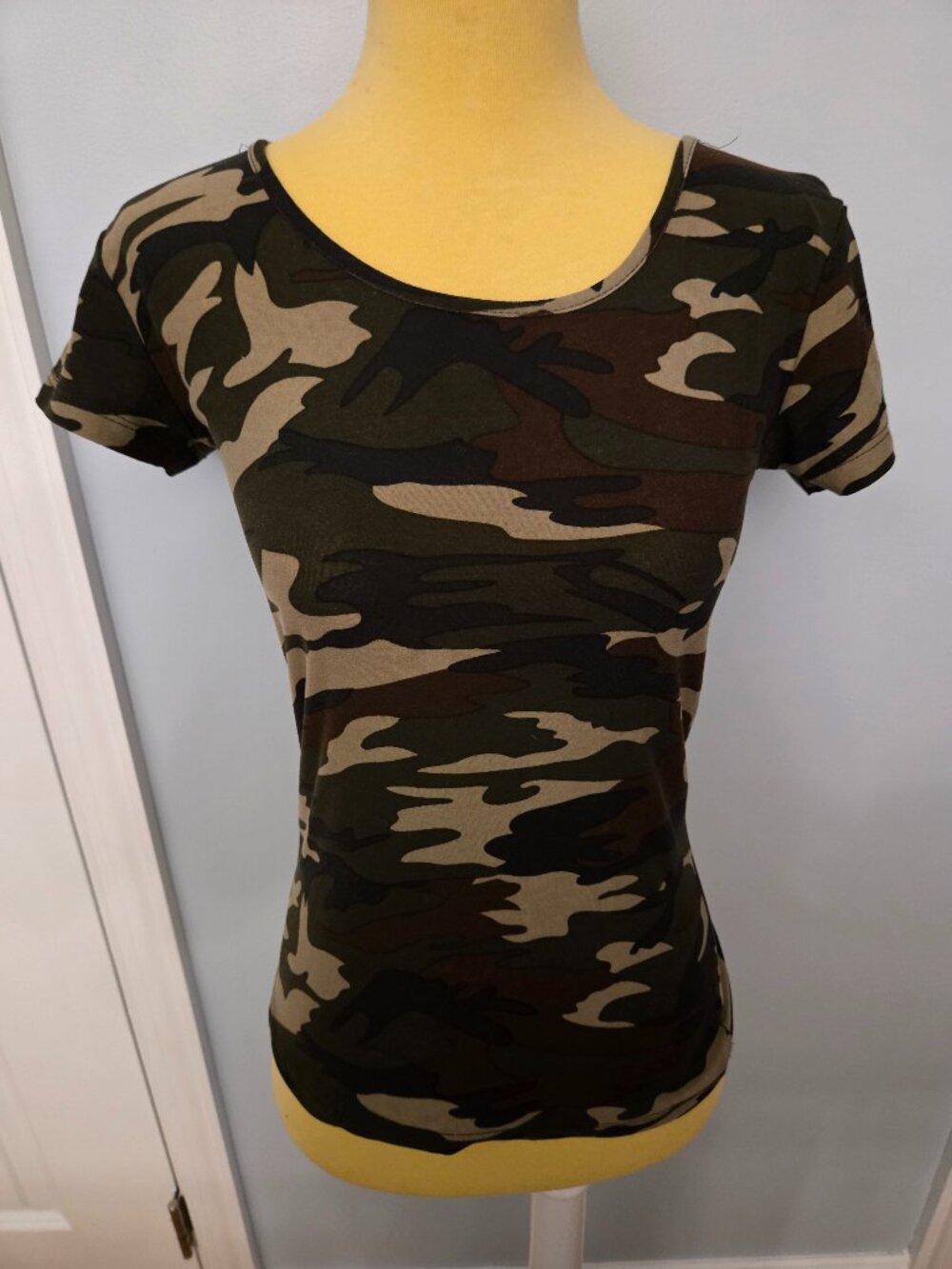 Hot Kiss Camo Print Short Sleeve T-Shirt
